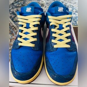 Nike Dunk Low
Undefeated 5 On It Dunk vs. AF1
12M